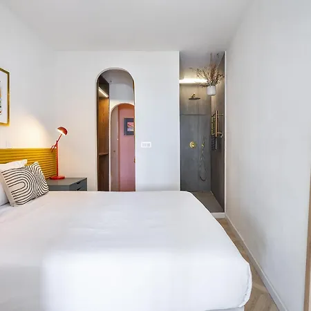 Whome Historic Centre Modern Masterpiece W River Views Apartmán *