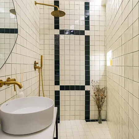 Whome Historic Centre Modern Masterpiece W River Views Lissabon